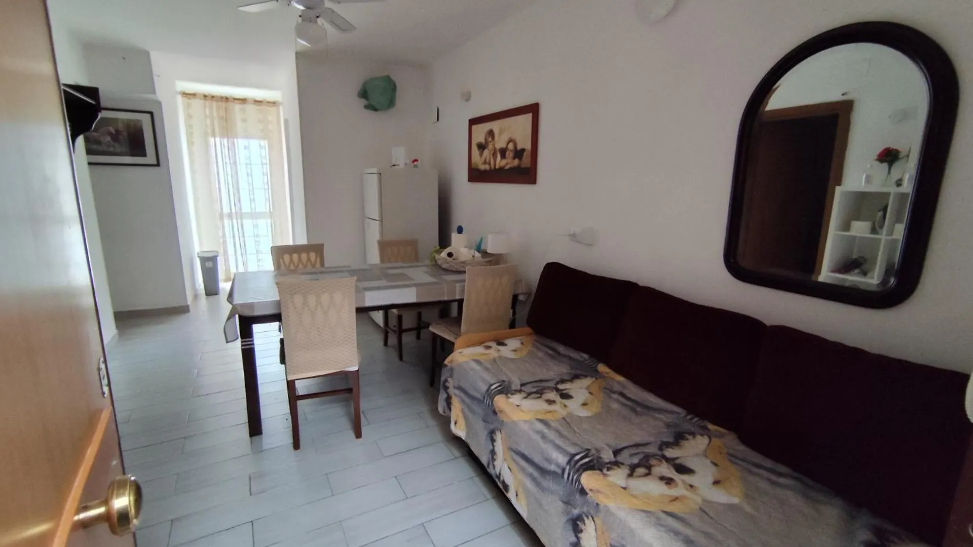 House In Historic Style Palace Bari Apartmán